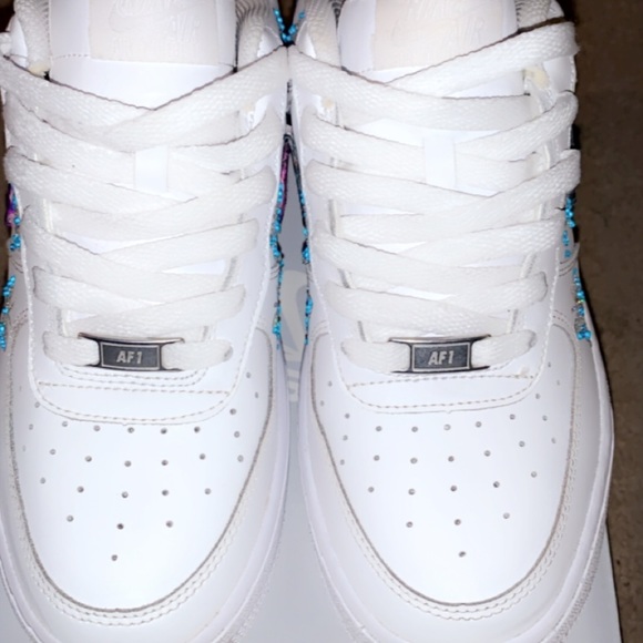 Customize Nike Air Force 1 - Picture 4 of 6